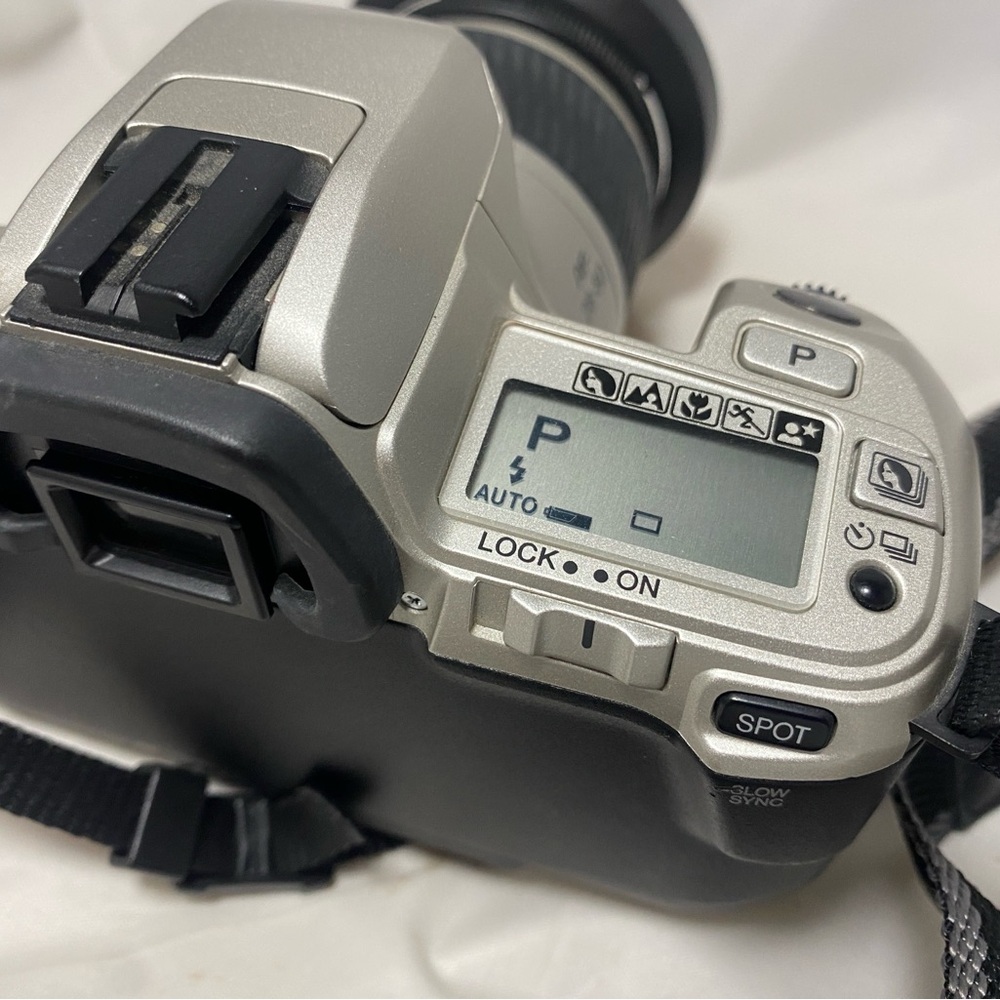 Minolta Maxxum Stsi 35mm Camera w/ 28-80mm Lens Working Used No Battery - Picture 3 of 7